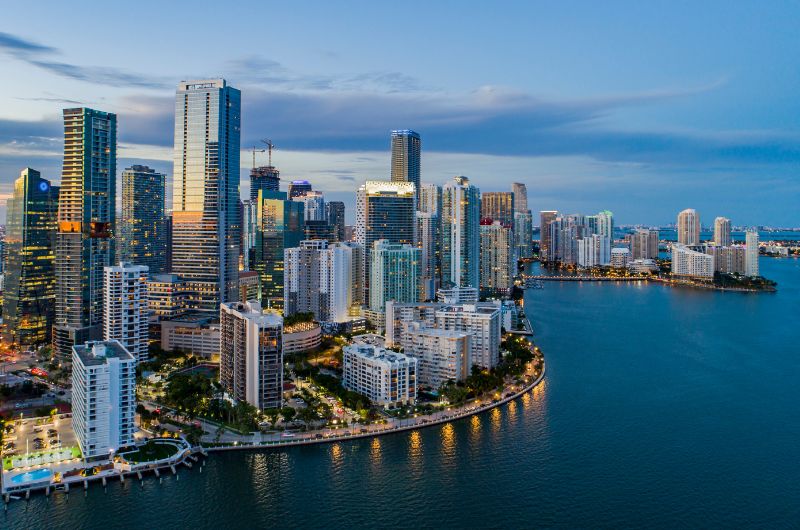 Long Distance Movers in Miami - Out of State Moving Companies