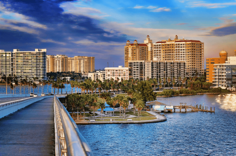 Long Distance Movers in Sarasota - Out of State Moving Companies